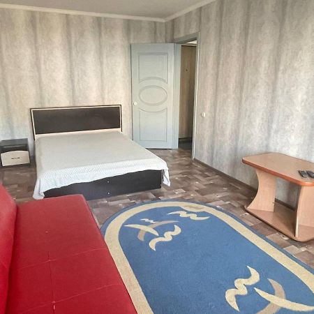 1-комнатная квартира в центре! Петропавловск Екстериор снимка